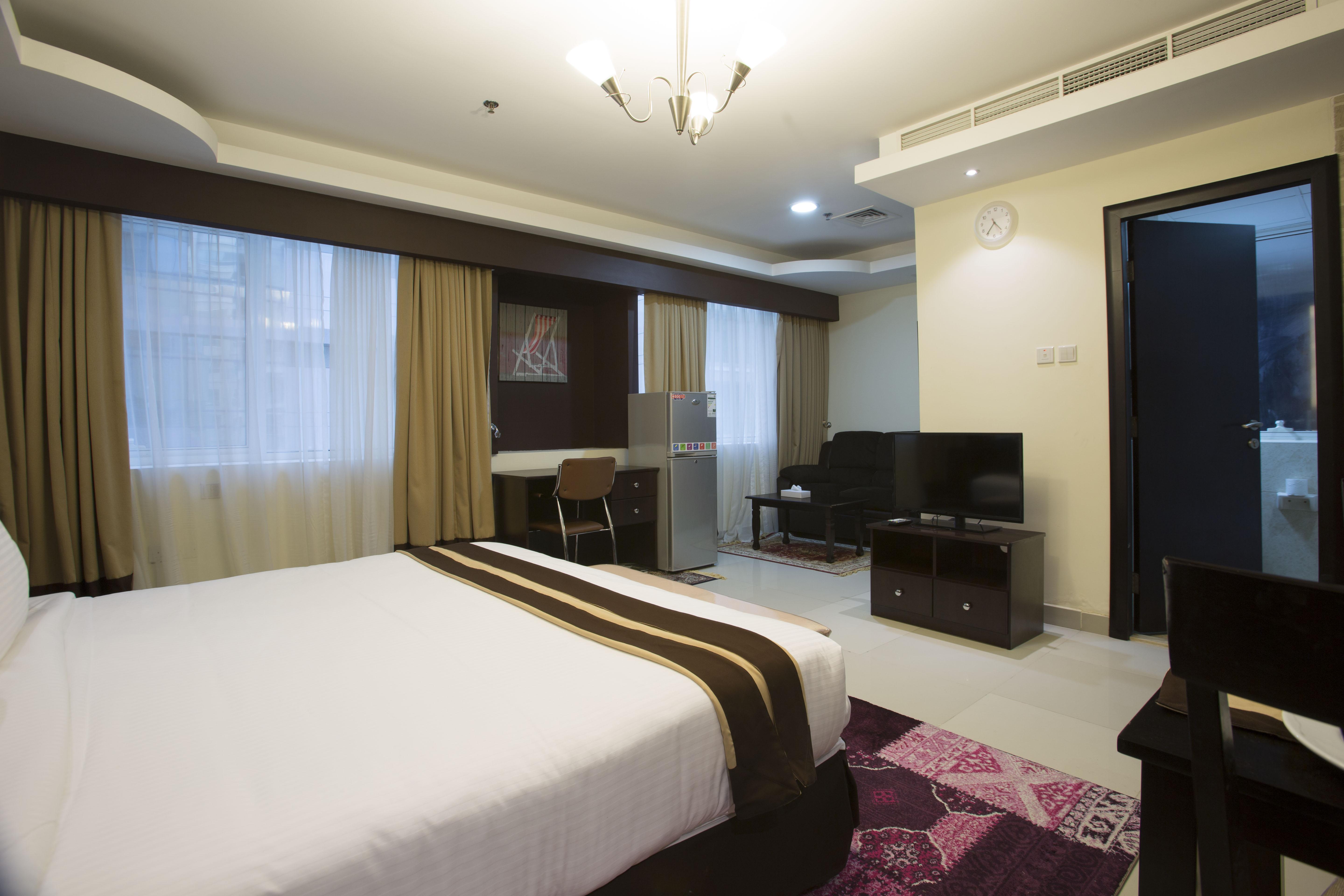 Travellers Hotel Apartment Дубай Екстериор снимка