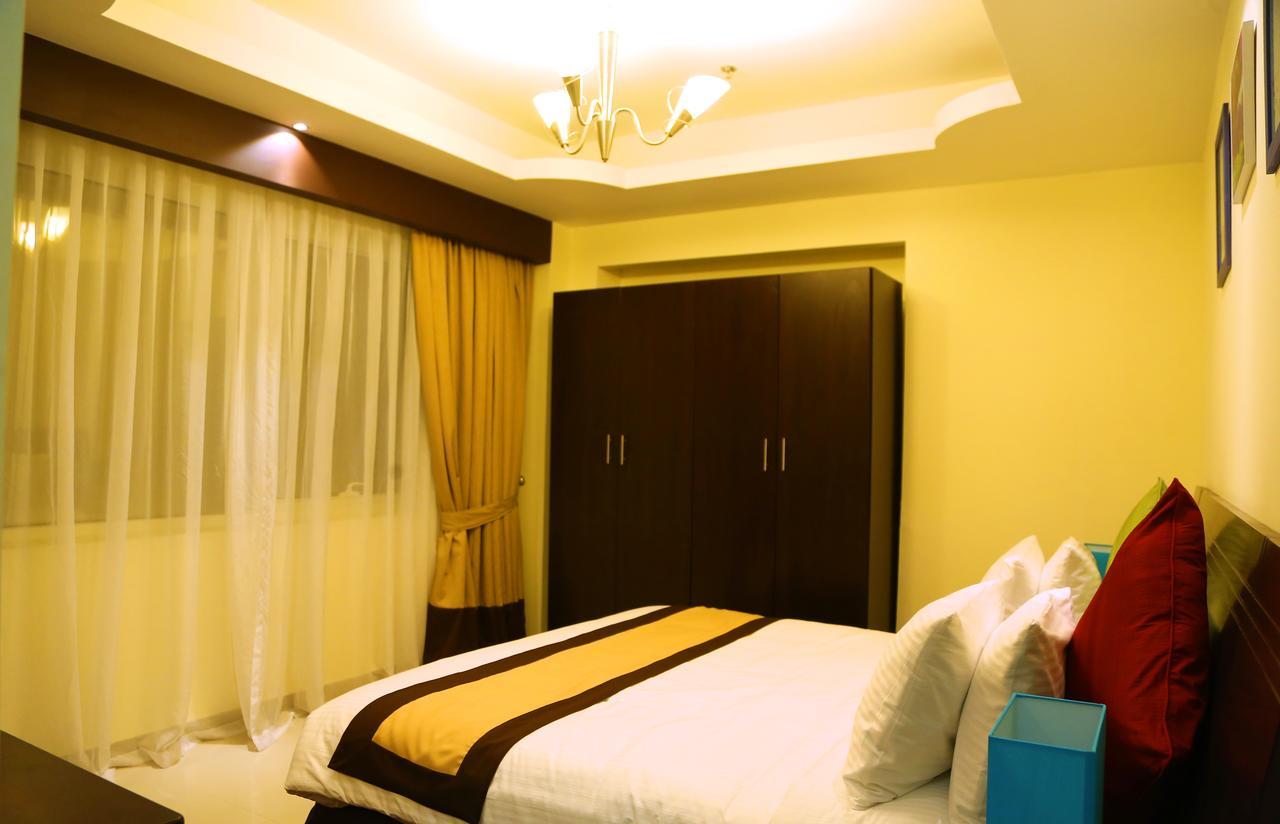 Travellers Hotel Apartment Дубай Екстериор снимка