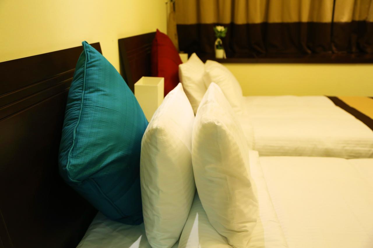 Travellers Hotel Apartment Дубай Екстериор снимка