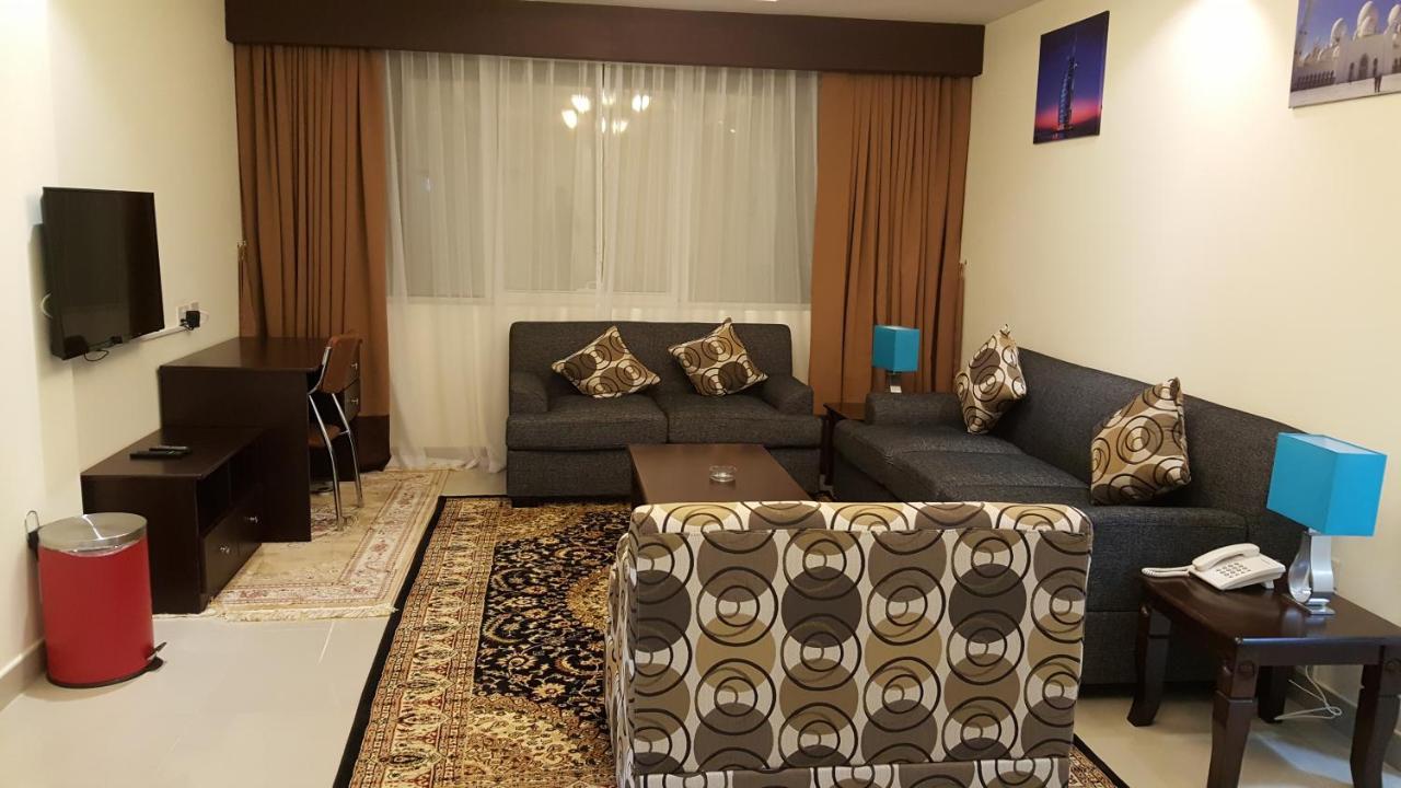 Travellers Hotel Apartment Дубай Стая снимка