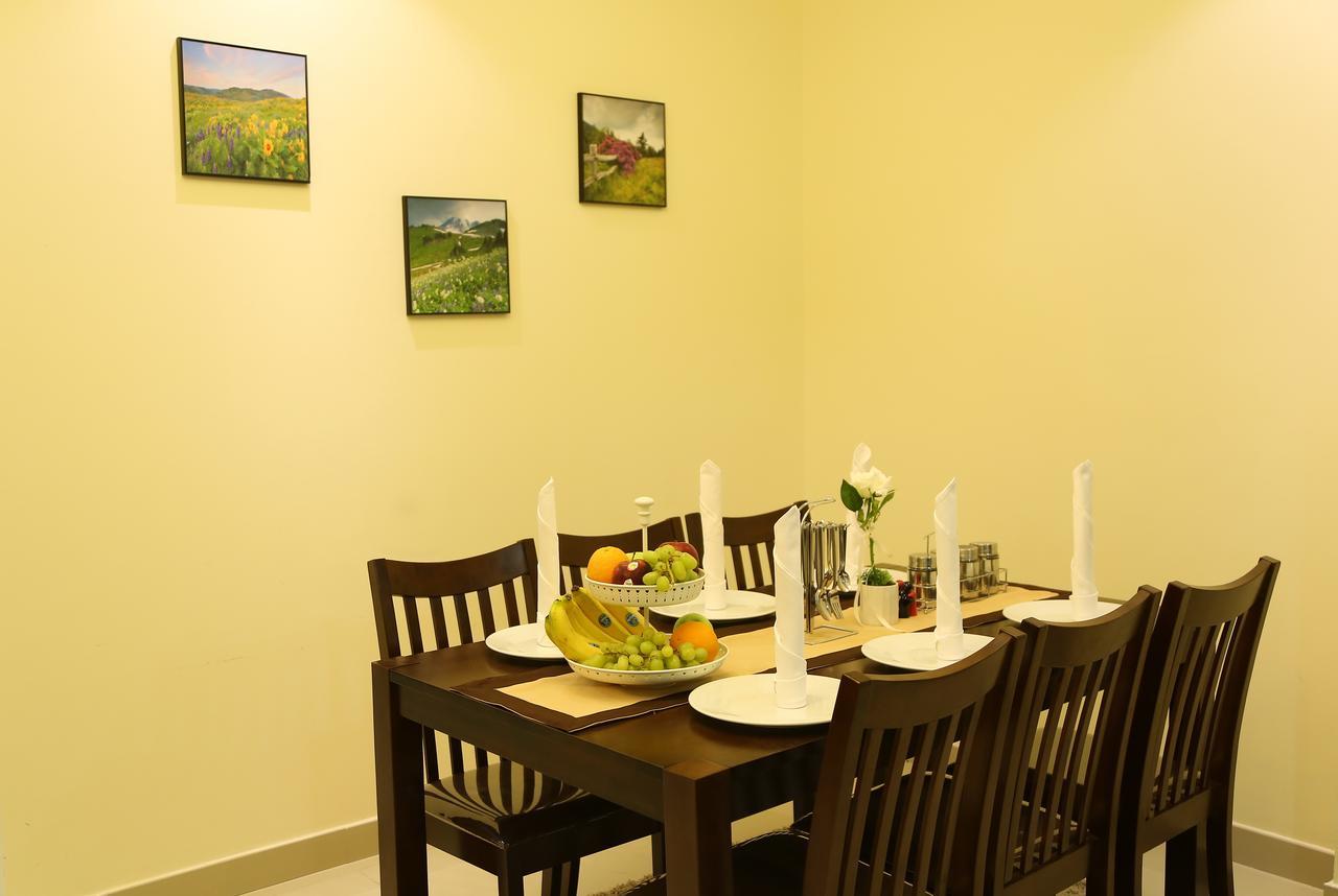 Travellers Hotel Apartment Дубай Стая снимка