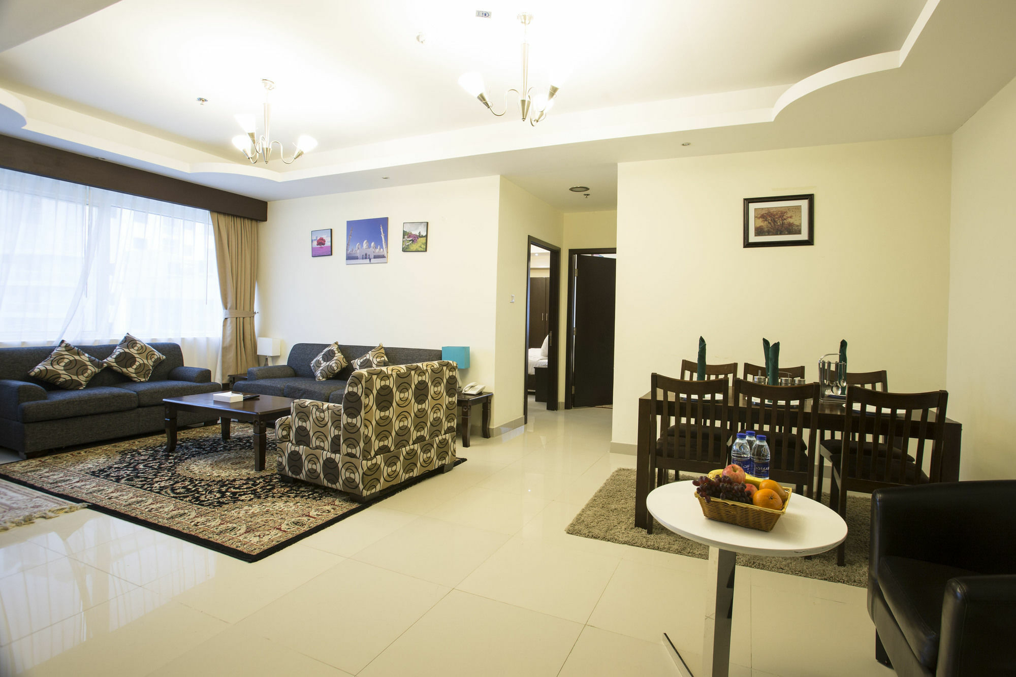 Travellers Hotel Apartment Дубай Екстериор снимка